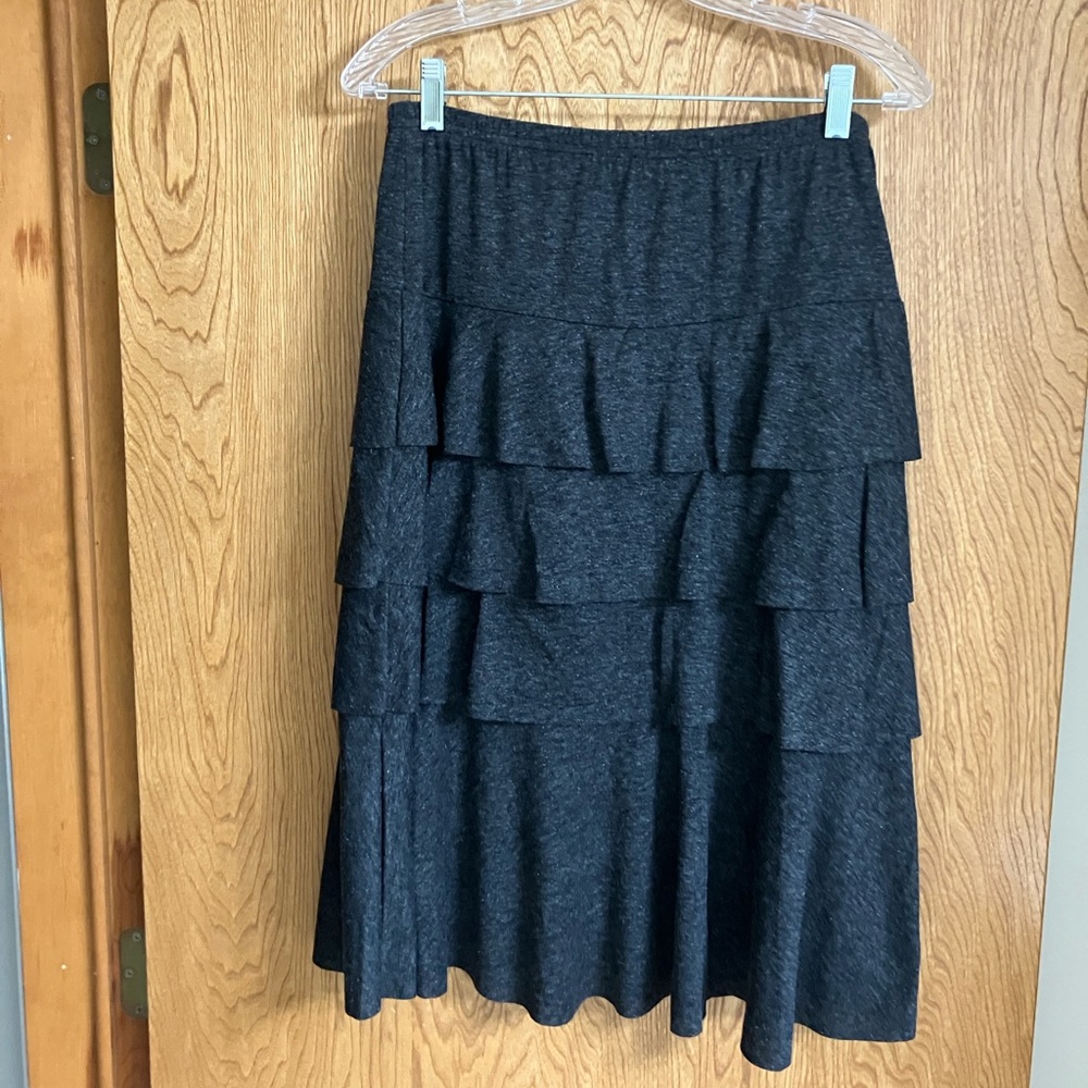🧵Size M Charcoal Grey Skirt